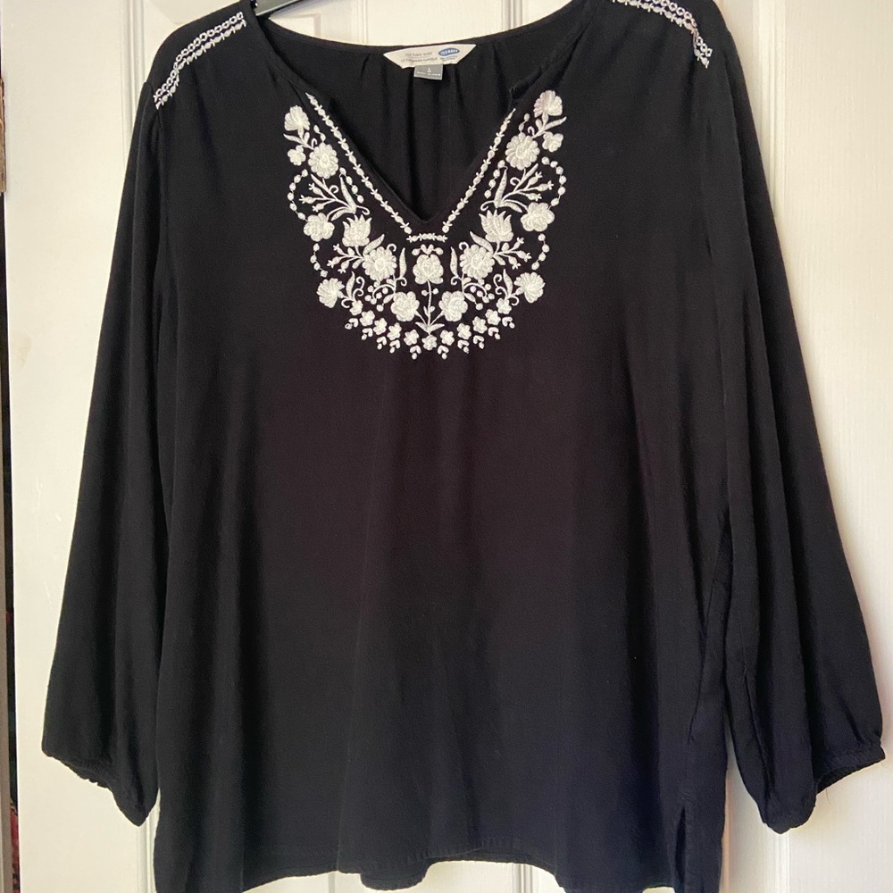 Old Navy Black V-Neck Blouse with Embroidered White Pattern on Chest and Sleeves
